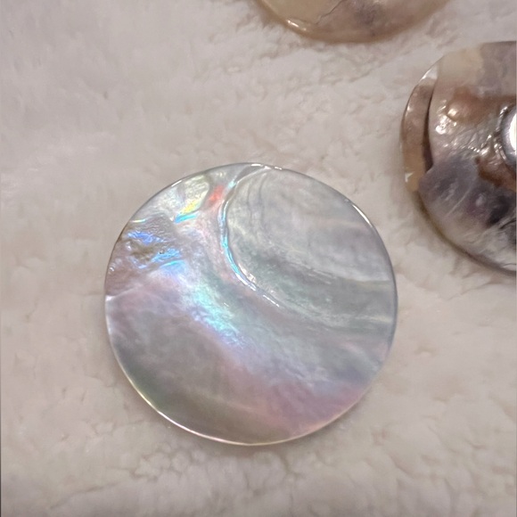 Vintage Mother of Pearl Buttons Lot - Picture 5 of 5